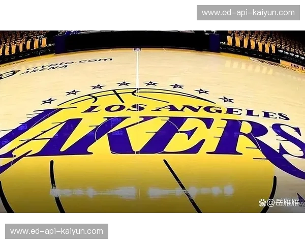 紫金荣耀碰上亚特兰大冰冷杀手：这场“湖人vs老鹰录像”里藏着多少你没看懂的博弈？